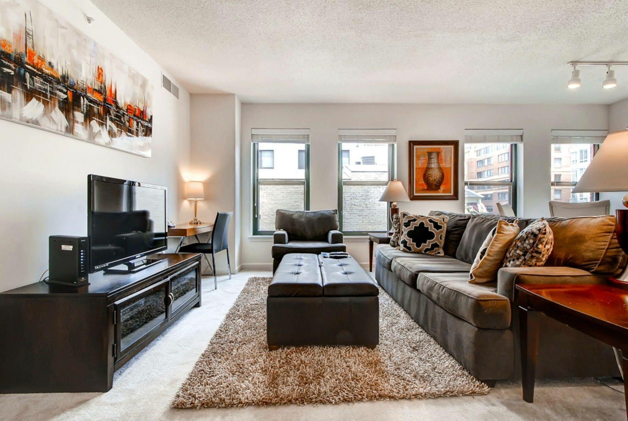 Global Luxury Suites At Thomas Circle Вашингтон Екстер'єр фото