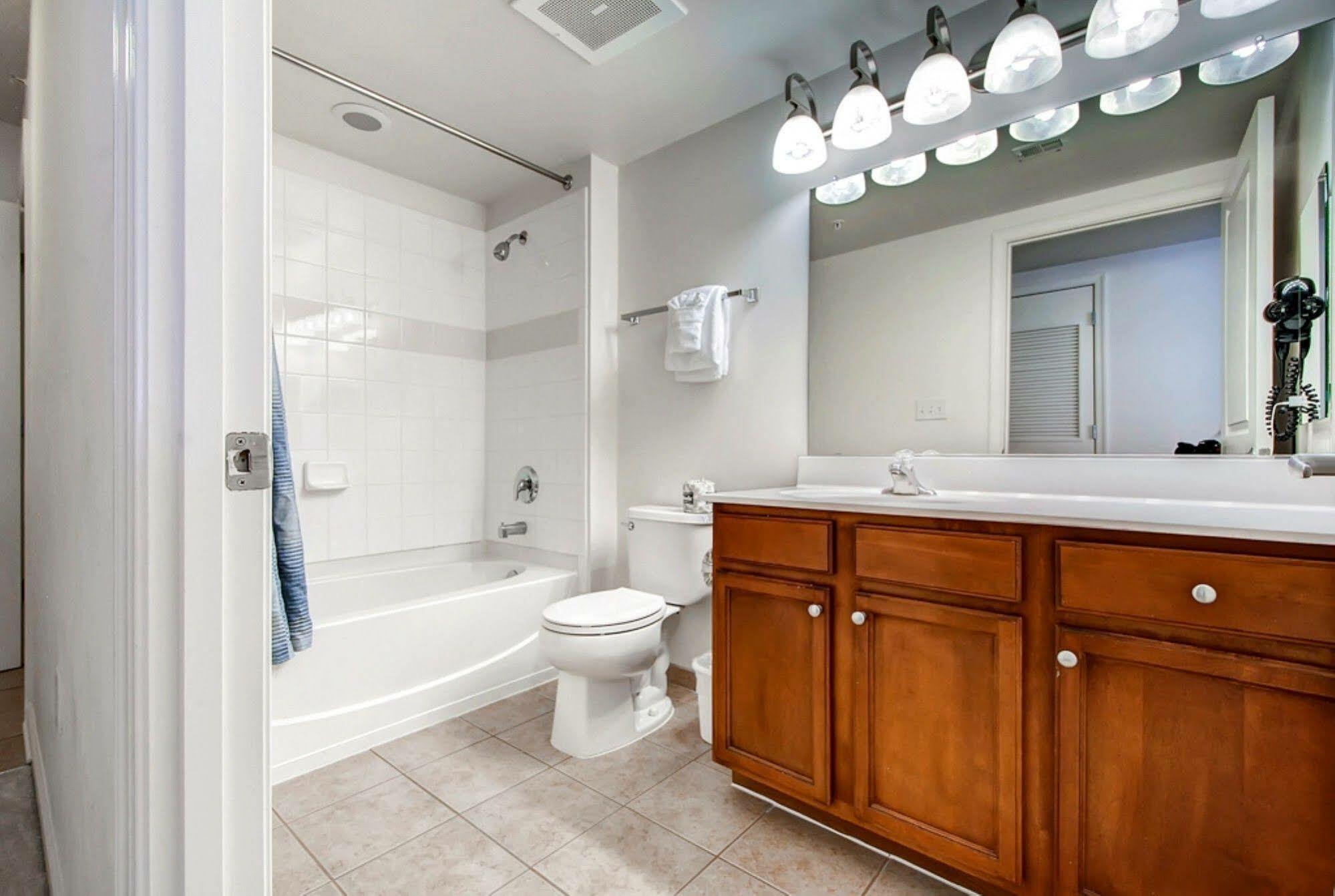 Global Luxury Suites At Thomas Circle Вашингтон Екстер'єр фото