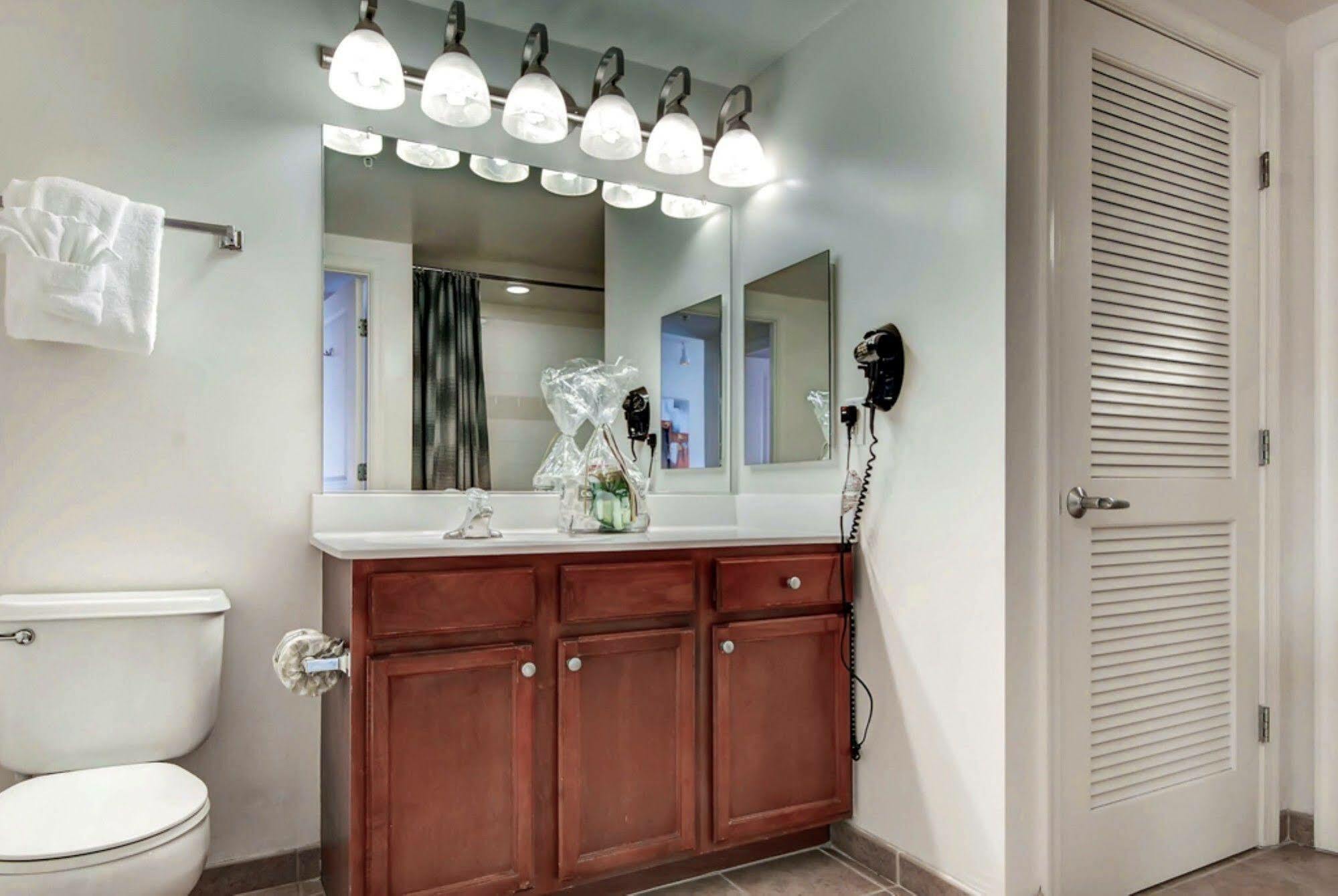 Global Luxury Suites At Thomas Circle Вашингтон Екстер'єр фото