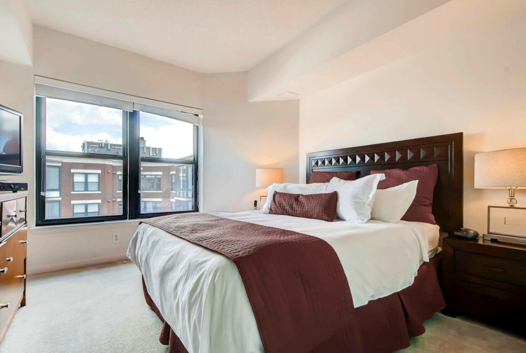 Global Luxury Suites At Thomas Circle Вашингтон Екстер'єр фото