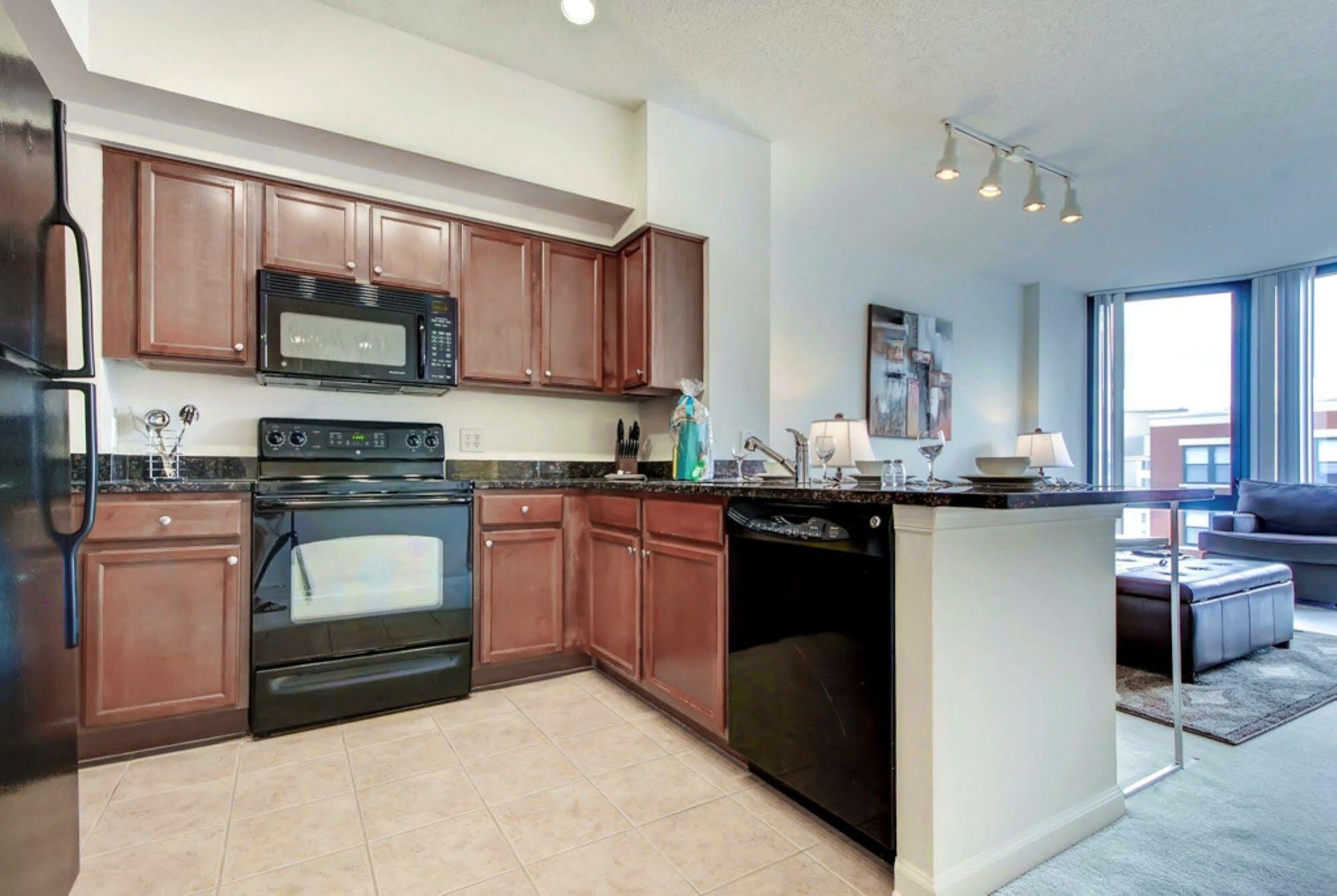 Global Luxury Suites At Thomas Circle Вашингтон Екстер'єр фото