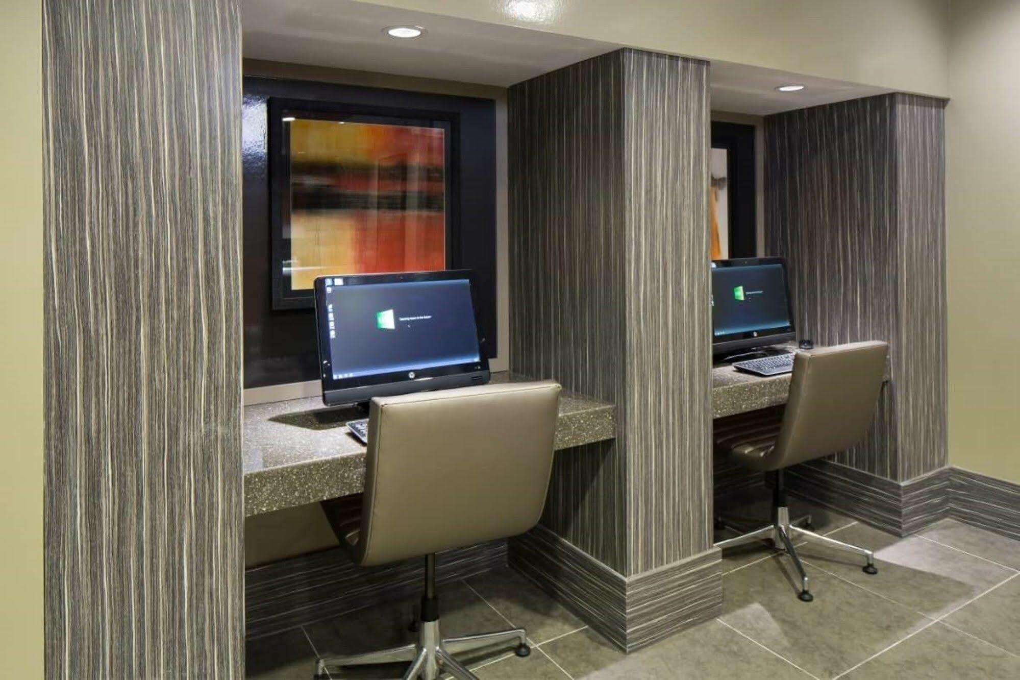 Global Luxury Suites At Thomas Circle Вашингтон Екстер'єр фото