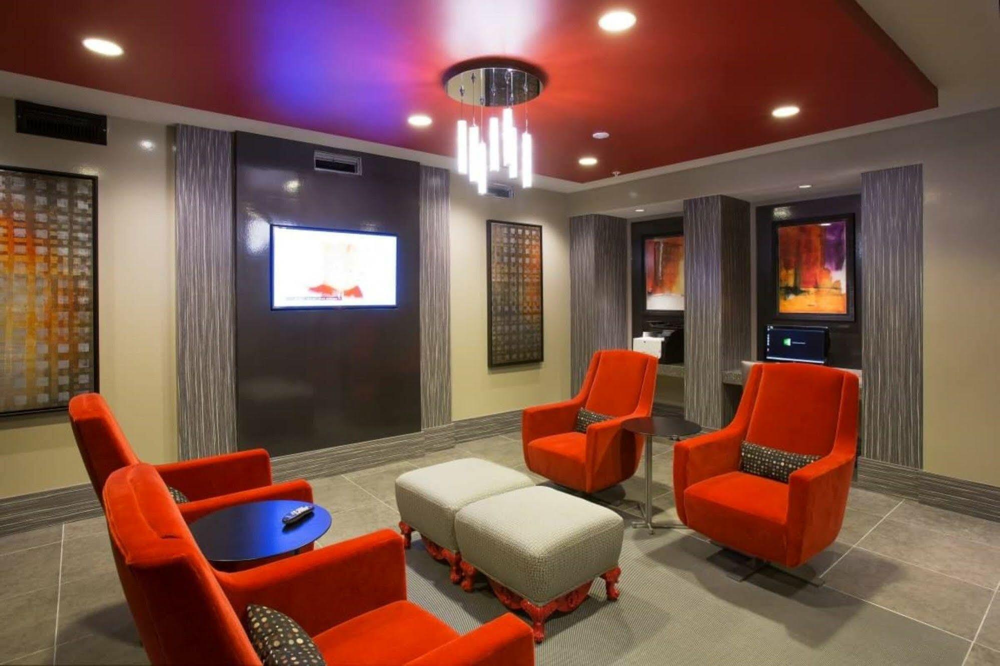 Global Luxury Suites At Thomas Circle Вашингтон Екстер'єр фото